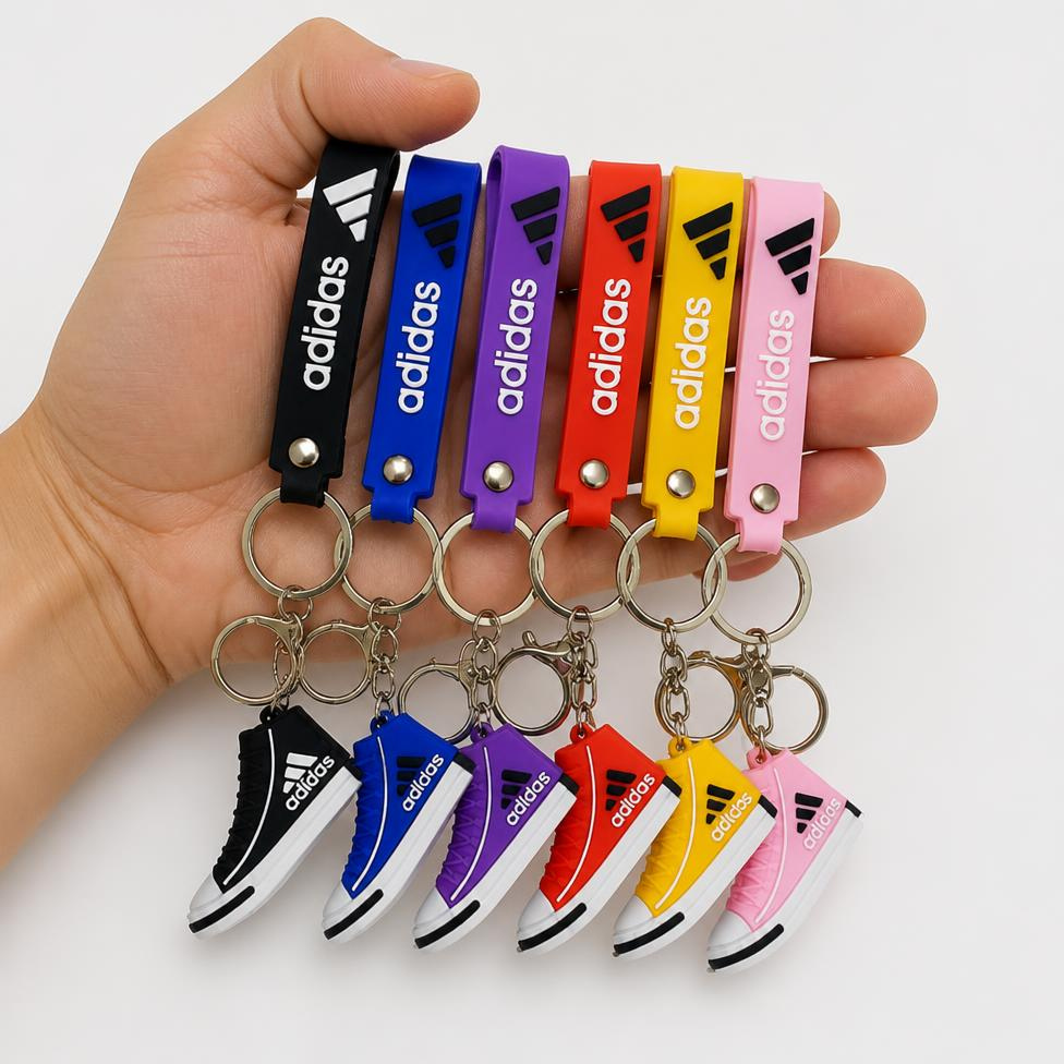 Porte-Clés Créatif en Forme de Baskets pour Sac à Dos,Clé Voiture – image 4