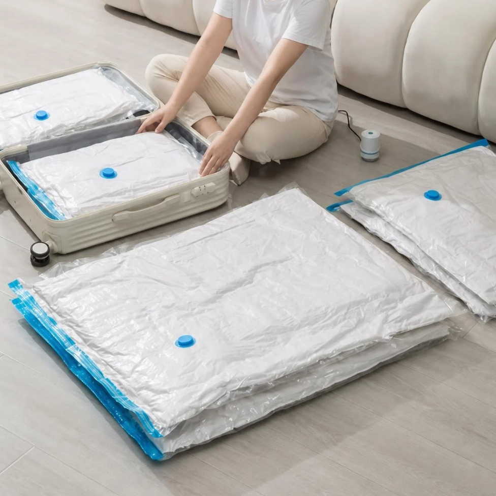 Lot de 3 Sacs de Rangement Sous Vide en PA+PE Écologique, Multifonctionnel, Pliable et Peu Encombrant avec Pompe